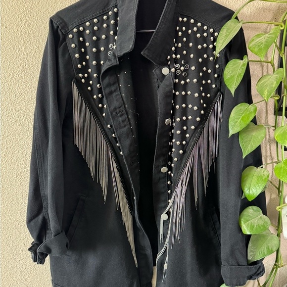 Plus Studded Detail Fringe Trim Denim Jacket - Picture 3 of 6